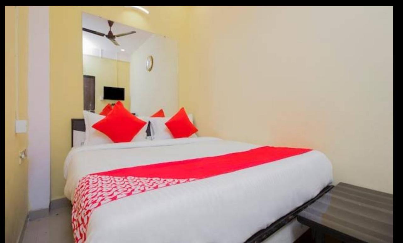 Hotel Swaraj Logde Panvel Exterior foto